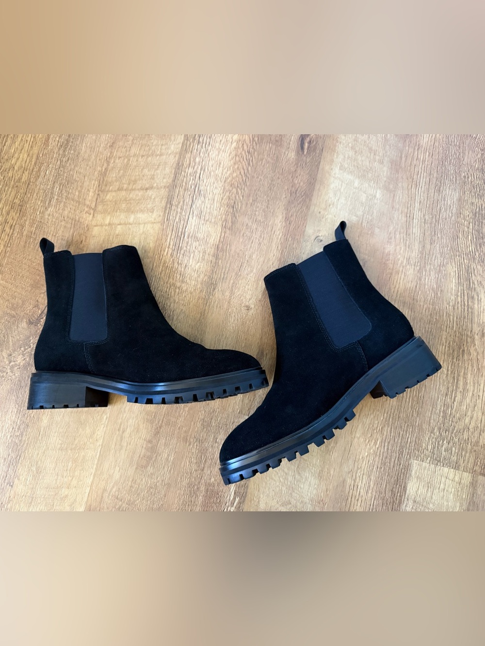 NEW Quince Black Suede Lug Sole Chelsea Boots size 8